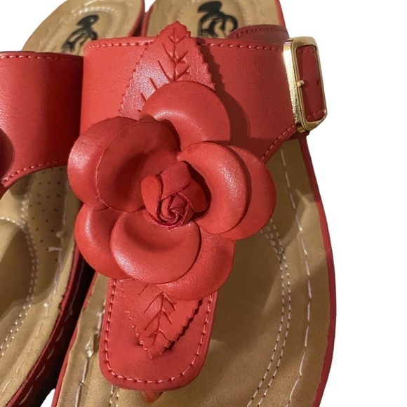 GC Sydney Rosette Padded Thong Wedge Sandals, Women’s 9W Coral NWOT - Picture 10 of 13